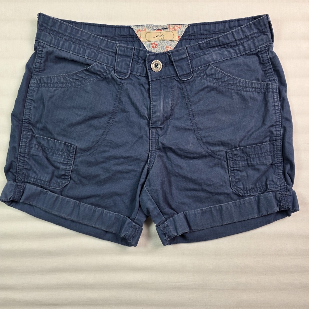 Levi's Women's Size 4 100% Cotton Casual Blue Shorts with Pockets